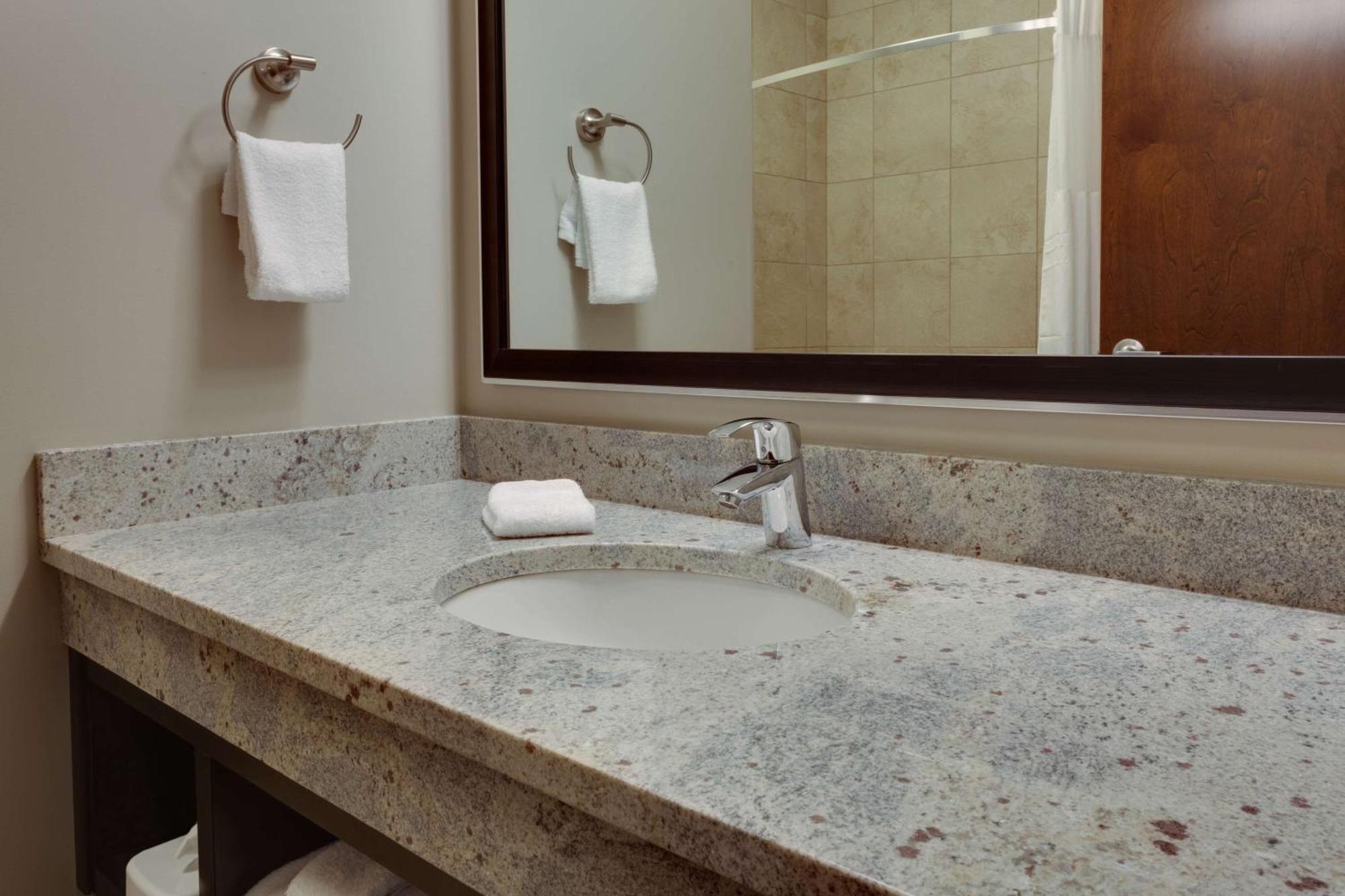 Drury Inn & Suites Pittsburgh Airport Settlers Ridge Imperial Buitenkant foto