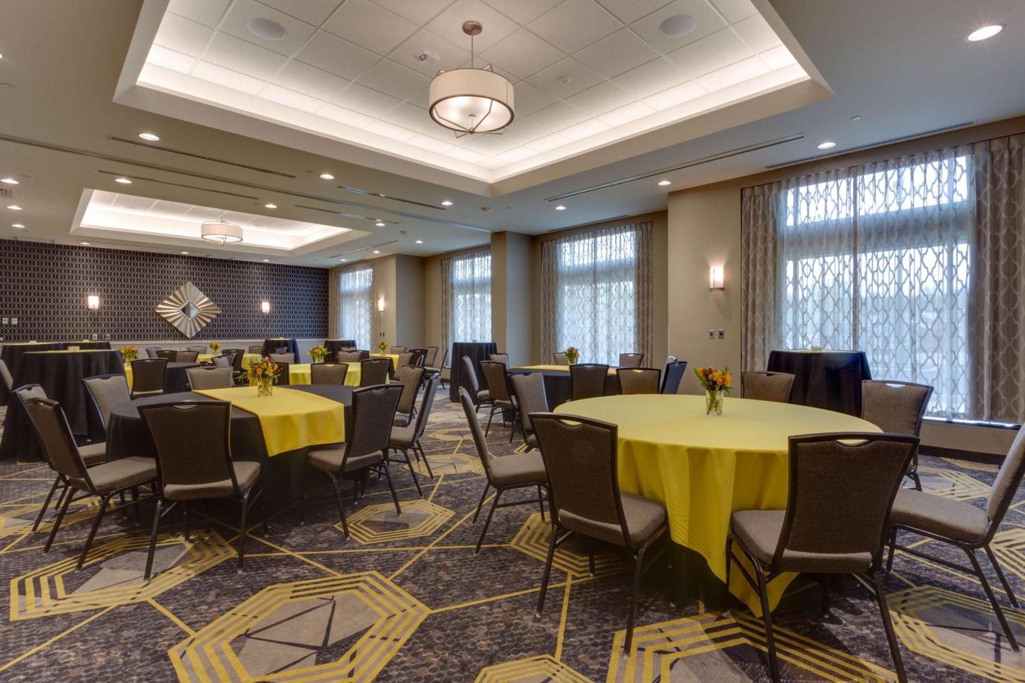 Drury Inn & Suites Pittsburgh Airport Settlers Ridge Imperial Buitenkant foto